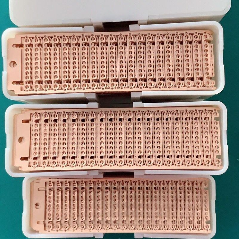 成排接料銅扣